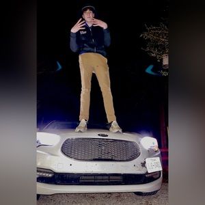 Meet your Posher, Jonathan